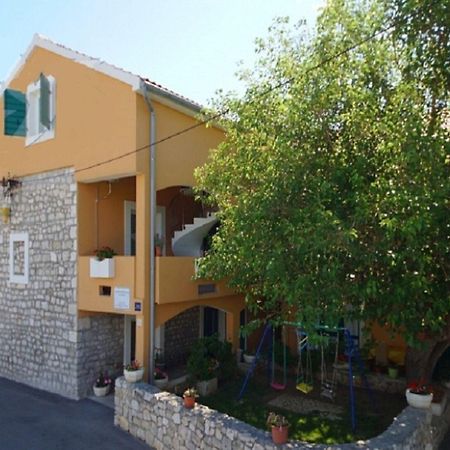 Apartments Stosa Нін Екстер'єр фото