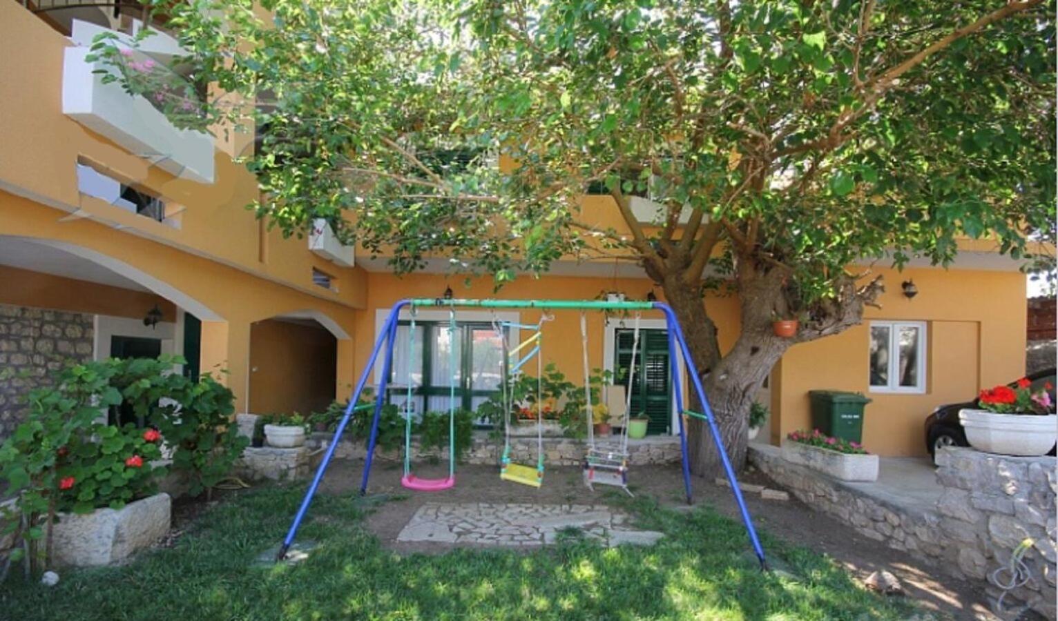 Apartments Stosa Нін Екстер'єр фото